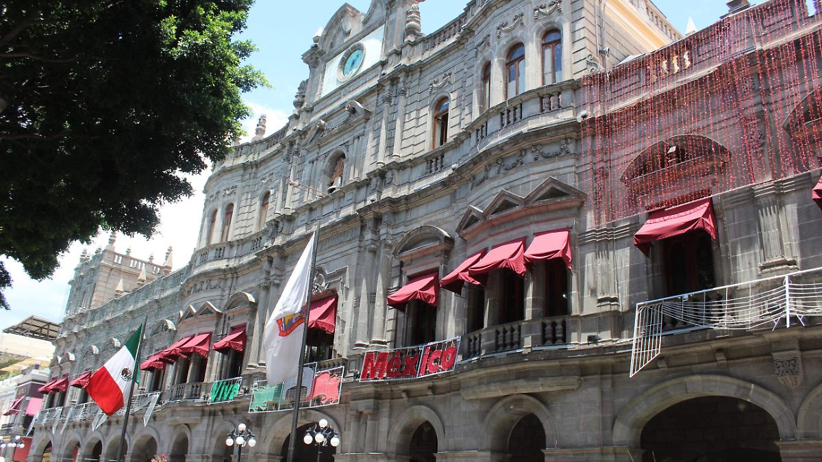 Ayuntamiento poblano casi alcanza los 900 casos de Covid-19; suma un total de 880